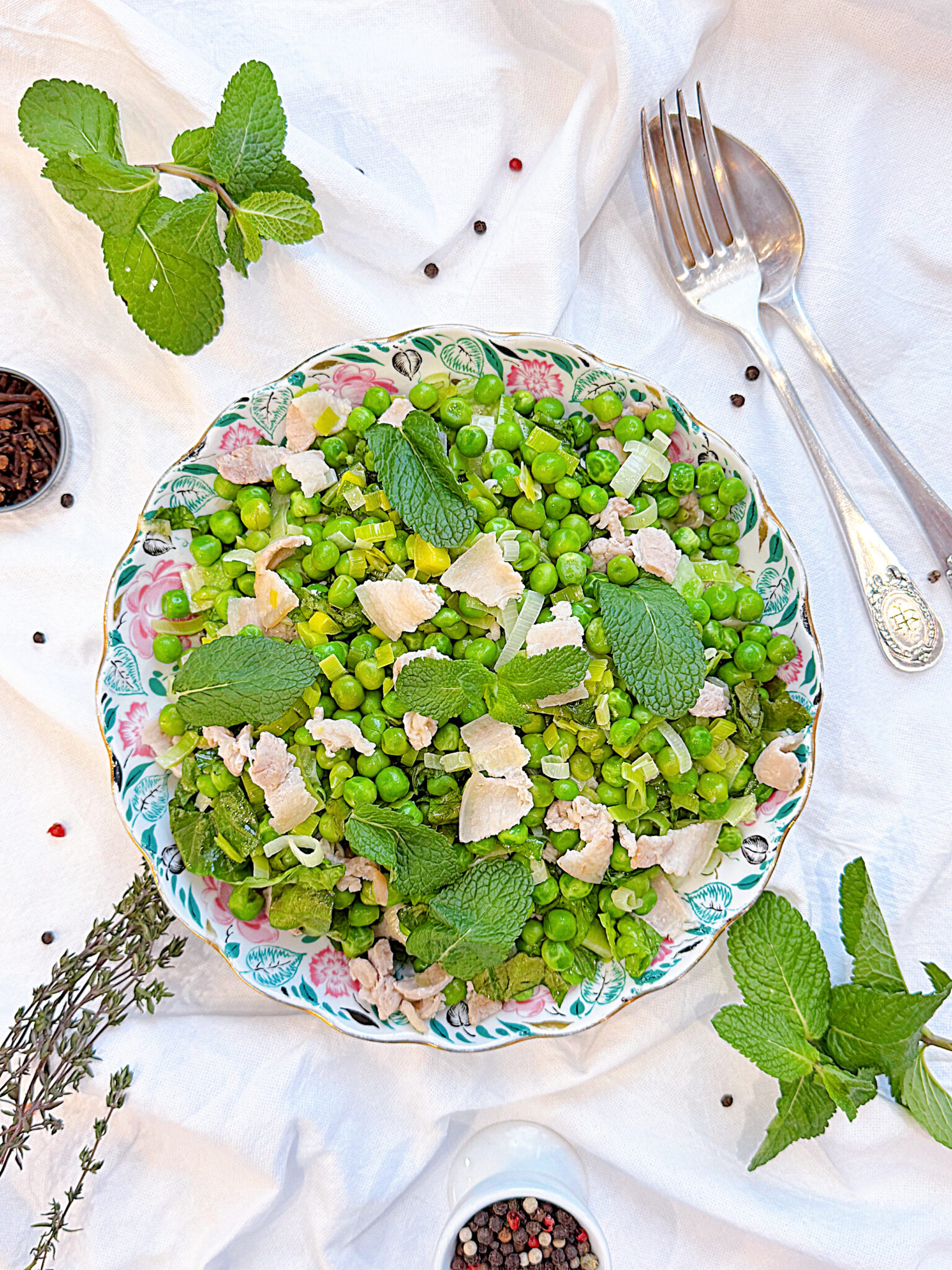 Зелений горошок по-французьки Petits pois à la Française
