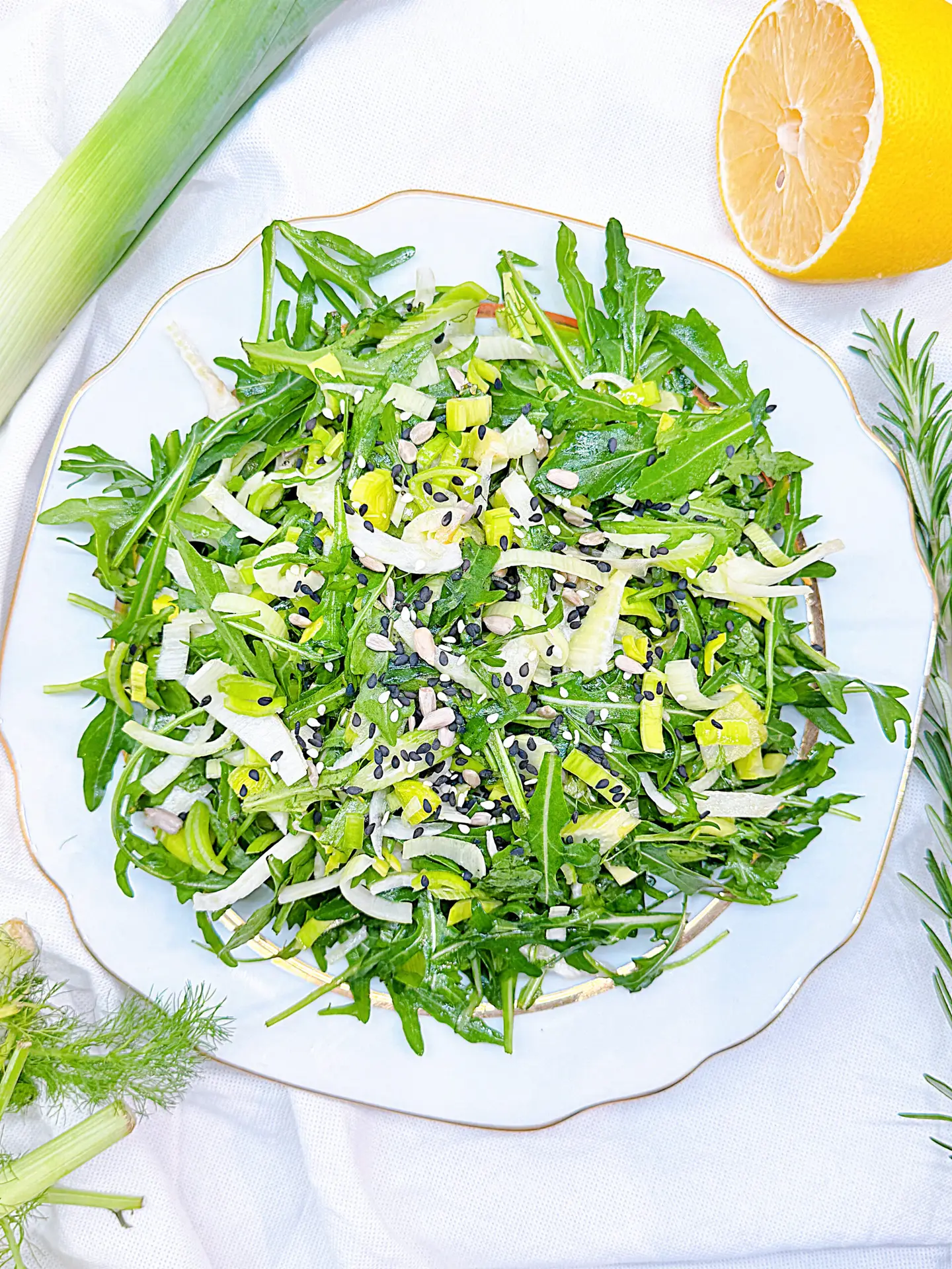 салат з руколою та ківі