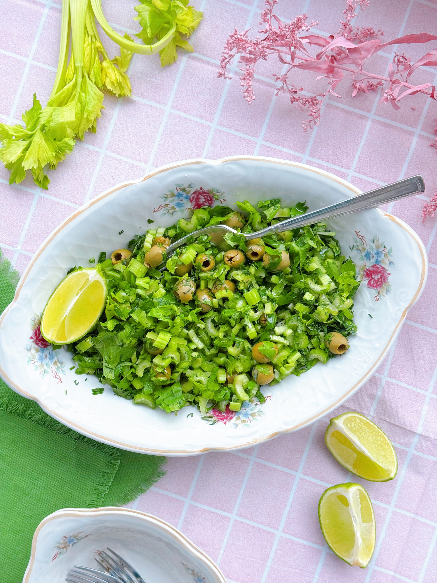 Хрусткий салат з селери: ідеальний очищувач рецепторів